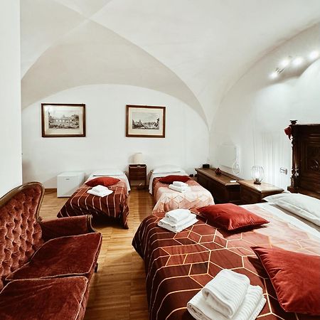 Residenza Tritone Luxury Guest House Trevi Fountain Roma Dış mekan fotoğraf