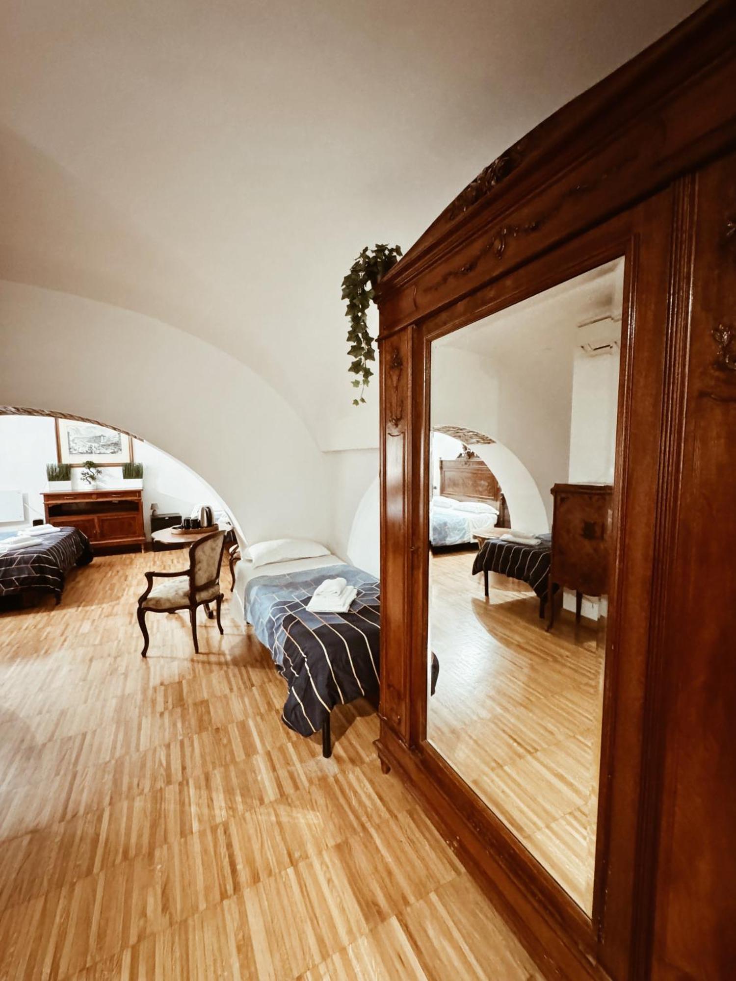 Residenza Tritone Luxury Guest House Trevi Fountain Roma Dış mekan fotoğraf